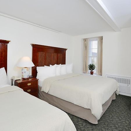 Jailhouse Inn Newport Habitación foto